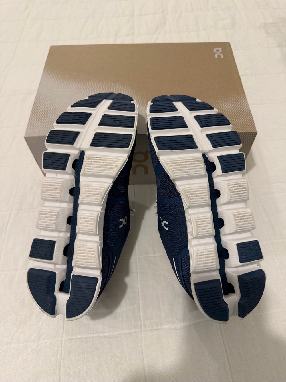 ON Cloud Running Shoes - Navy Blue, Women’s Size 8 - Picture 2 of 3